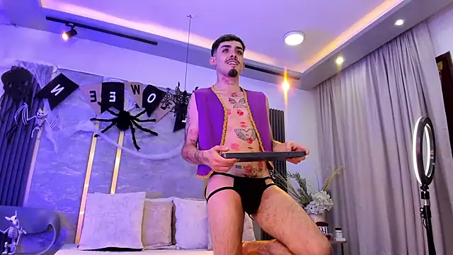 NikoStone  online show from November 1, 2025, 4:25 am