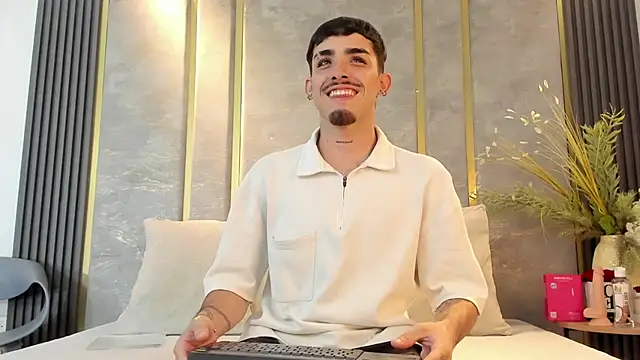 NikoStone  online show from December 23, 2025, 1:14 am