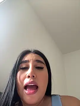 Sophie Dreamss online show from April 4, 2026, 8:50 pm