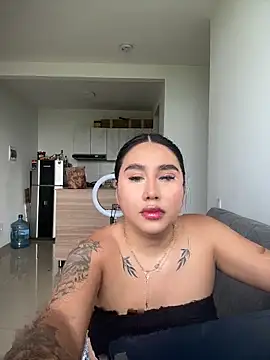 Sophie Dreamss online show from May 18, 2026, 9:20 pm