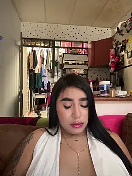 Sophie Dreamss online show from May 19, 2026, 8:37 pm