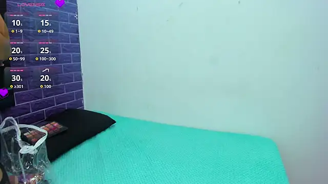 Cora 222 online show from October 2, 2025, 11:06 am