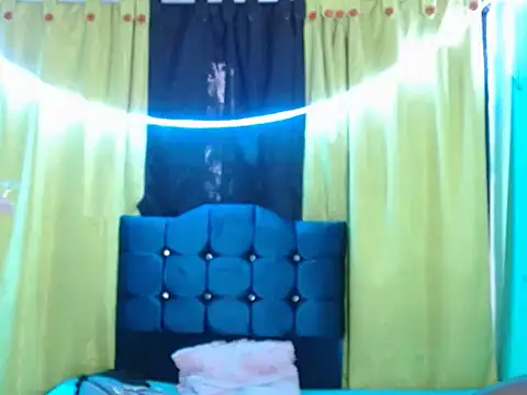 canelasexy 1 online show from November 20, 2025, 7:57 pm