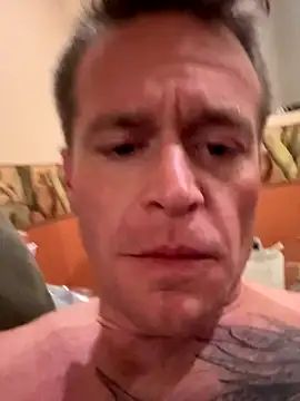 DILFiGuess11 online show from October 25, 2025, 5:15 am