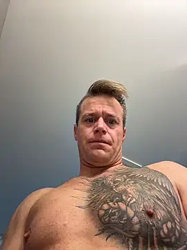 DILFiGuess11 online show from November 23, 2025, 4:18 pm