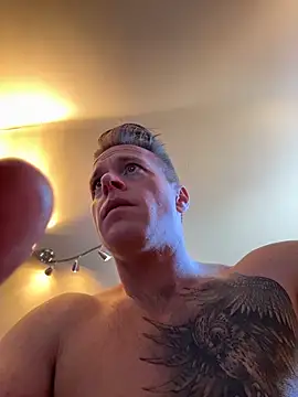 Snapshot of DILFiGuess11 chatting on March 1, 2026, 4:42 pm DILFiGuess11 online show from March 1, 2026, 4:42 pm