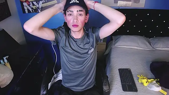 Aaron Fordd online show from October 7, 2025, 8:06 pm