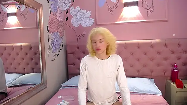 Aaron Fordd online show from November 23, 2025, 1:33 pm