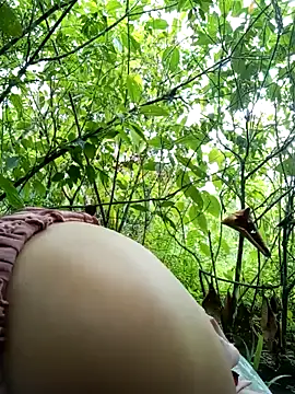 may-squirl online show from September 16, 2025, 4:02 am