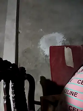 may-squirl online show from October 22, 2025, 3:23 pm