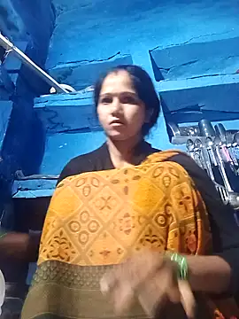 Snapshot of Jooli_xx chatting on January 19, 2026, 12:47 am Jooli xx online show from January 19, 2026, 12:47 am