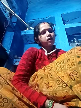 Snapshot of Jooli_xx chatting on January 19, 2026, 1:04 pm Jooli xx online show from January 19, 2026, 1:04 pm