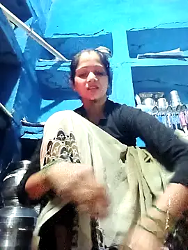 Snapshot of Jooli_xx chatting on February 5, 2026, 1:54 am Jooli xx online show from February 5, 2026, 1:54 am