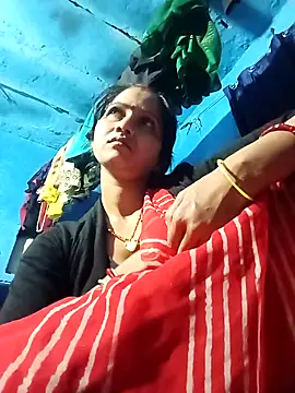 Snapshot of Jooli_xx chatting on February 6, 2026, 2:53 pm Jooli xx online show from February 6, 2026, 2:53 pm