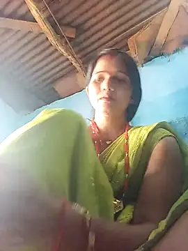 Snapshot of Jooli_xx chatting on March 3, 2026, 6:41 am Jooli xx online show from March 3, 2026, 6:41 am