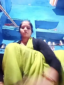 Snapshot of Jooli_xx chatting on March 4, 2026, 1:55 am Jooli xx online show from March 4, 2026, 1:55 am