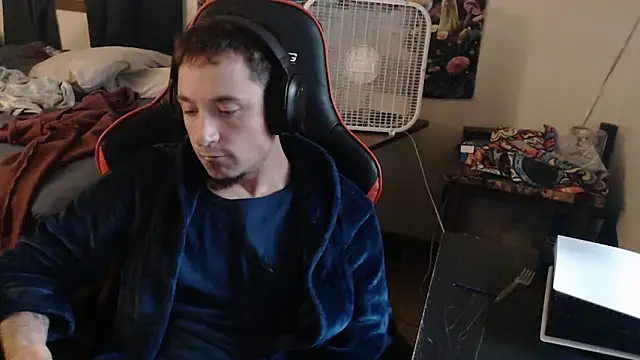 YoBlezz online show from September 26, 2025, 5:39 pm