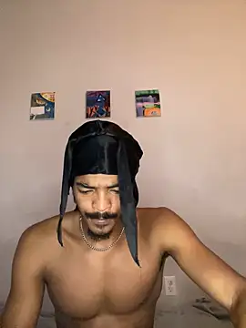 TRILLAHUNG online show from September 26, 2025, 6:17 am