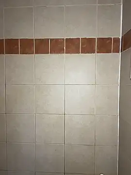 TRILLAHUNG online show from November 18, 2025, 6:56 pm