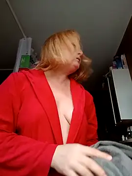 LiluLiluLilu online show from March 5, 2026, 8:32 am