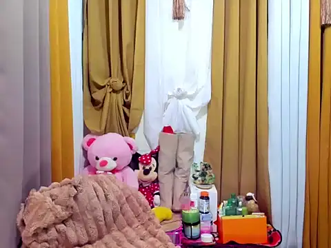 imallyoures69 online show from November 15, 2025, 5:27 am