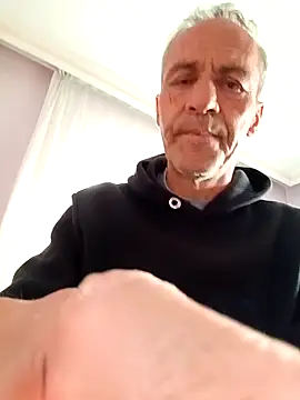 Snapshot of Meliwem12 chatting on May 6, 2026, 10:31 am Meliwem12 online show from May 6, 2026, 10:31 am