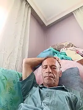 Snapshot of Meliwem12 chatting on June 7, 2026, 4:49 am Meliwem12 online show from June 7, 2026, 4:49 am