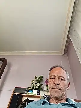 Snapshot of Meliwem12 chatting on June 8, 2026, 7:09 am Meliwem12 online show from June 8, 2026, 7:09 am