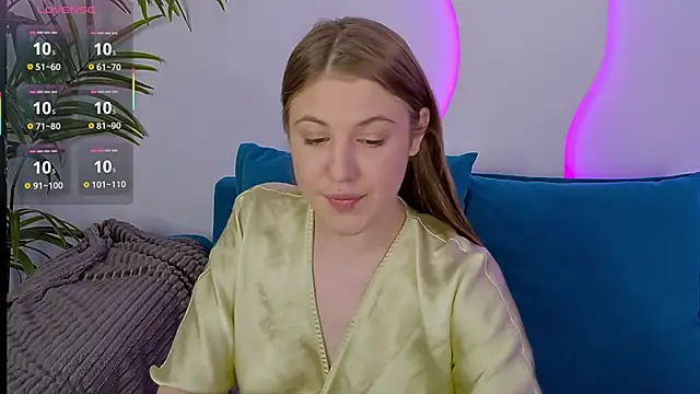 MelanieHenders online show from October 3, 2025, 5:59 am