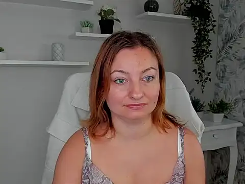 angelaSamt online show from September 9, 2025, 5:51 am