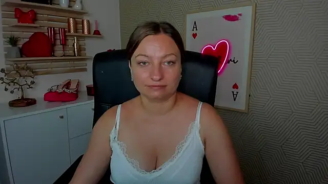 Snapshot of angelaSamt chatting on June 26, 2026, 5:34 am angelaSamt online show from June 26, 2026, 5:34 am