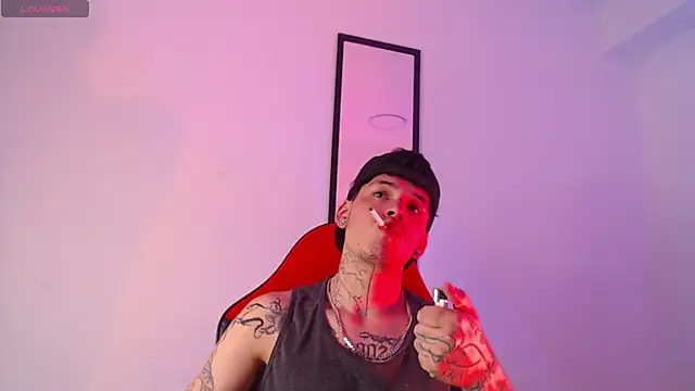 Snapshot of Anhonymus_ chatting on October 3, 2025, 12:46 pm Anhonymus online show from October 3, 2025, 12:46 pm