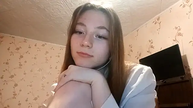 Sophiecuttie online show from September 9, 2025, 5:01 pm