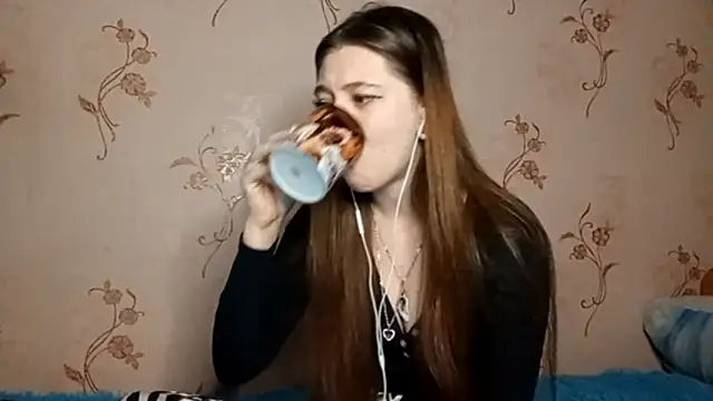 Sophiecuttie online show from October 4, 2025, 7:01 pm