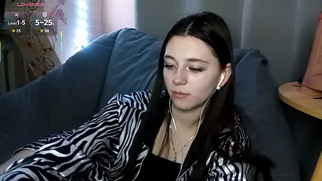 Sophiecuttie online show from October 24, 2025, 5:31 pm