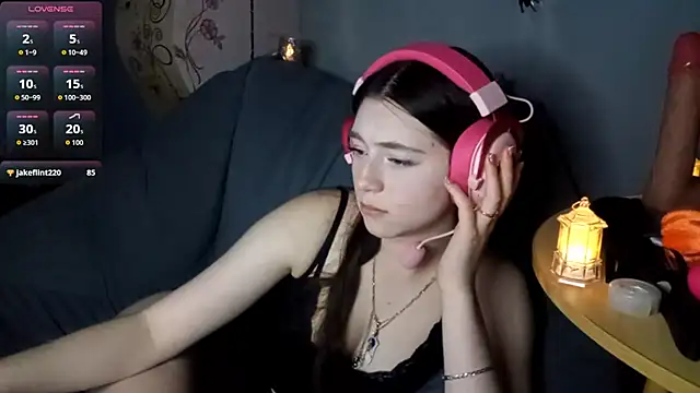 Sophiecuttie online show from November 1, 2025, 3:25 pm