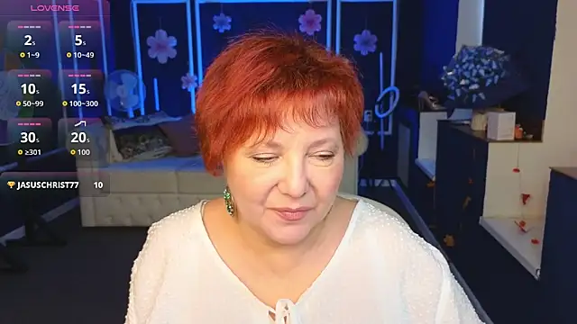 Kira Kenett online show from November 25, 2025, 6:57 am