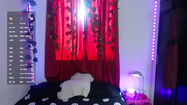 nina cat420 online show from September 11, 2025, 6:08 pm