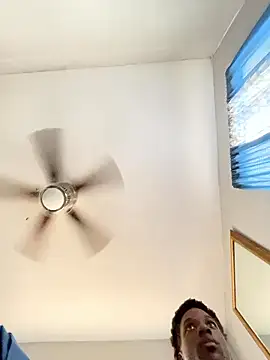 Snapshot of dmmeformerch chatting on March 4, 2026, 3:18 pm dmmeformerch online show from March 4, 2026, 3:18 pm