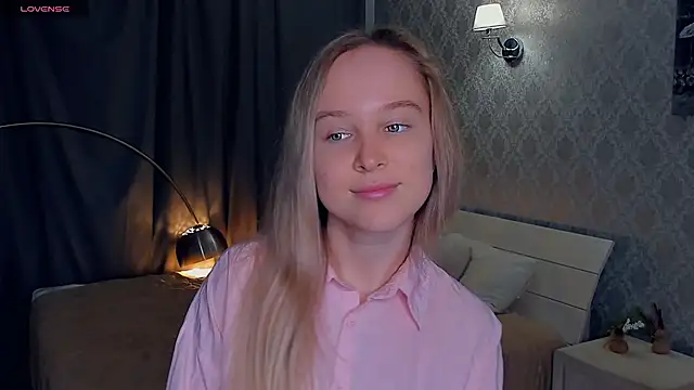 SoonMoor online show from November 11, 2025, 6:30 pm