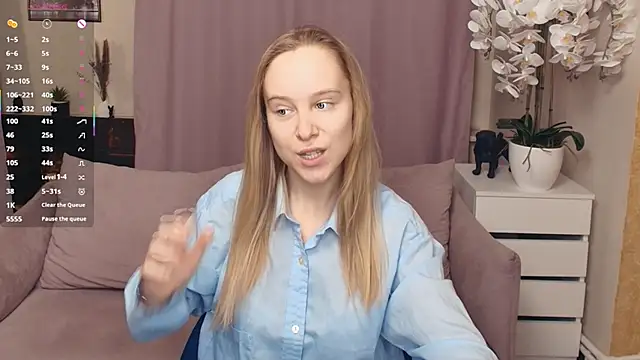 SoonMoor online show from February 2, 2026, 7:01 pm