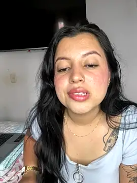 Snapshot of Emma_2903 chatting on September 20, 2025, 10:11 pm Emma 2903 online show from September 20, 2025, 10:11 pm