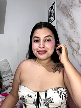 Snapshot of Emma_2903 chatting on October 8, 2025, 1:47 am Emma 2903 online show from October 8, 2025, 1:47 am