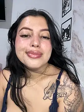 Snapshot of Emma_2903 chatting on October 11, 2025, 12:54 am Emma 2903 online show from October 11, 2025, 12:54 am