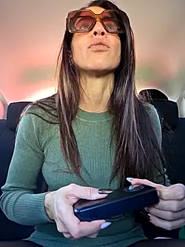 sexy7883 online show from November 9, 2025, 10:46 am