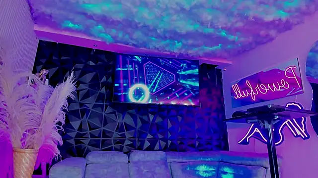 Naomy Alvaradoo online show from October 21, 2025, 7:25 pm