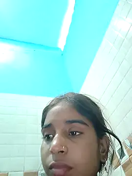 Hot-Soniya2 online show from November 25, 2025, 3:28 am