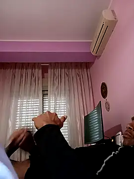 Snapshot of estrogeni chatting on November 24, 2025, 7:30 am estrogeni online show from November 24, 2025, 7:30 am