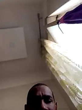 Snapshot of estrogeni chatting on April 9, 2026, 8:20 am estrogeni online show from April 9, 2026, 8:20 am