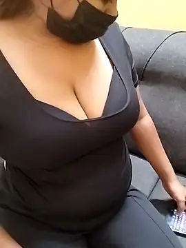 HAANNIAA online show from September 21, 2025, 8:43 pm